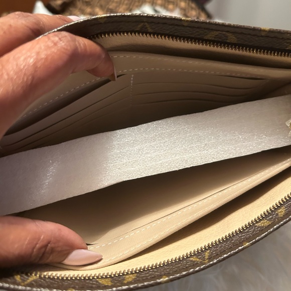 Louis Vuitton Brown Monogram Toiletry Pouch with Insert and Vachetta Strap - Picture 10 of 16